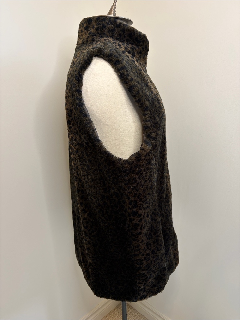 🇨🇦JEAN WORKS & COMPANY Vintage Faux Fur Leopard Print Vest - SIZE LARGE - Picture 6 of 10
